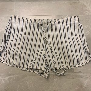 Brandy Melville shorts